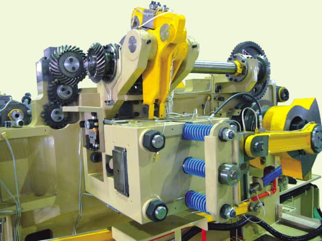 cut-off mechanism and pneumatic cylinders