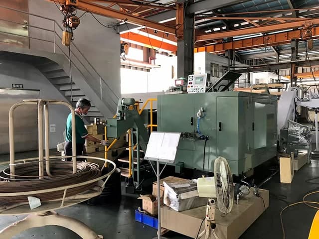 cold heading machines in the production workshop