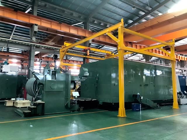 cold heading machines in the production workshop