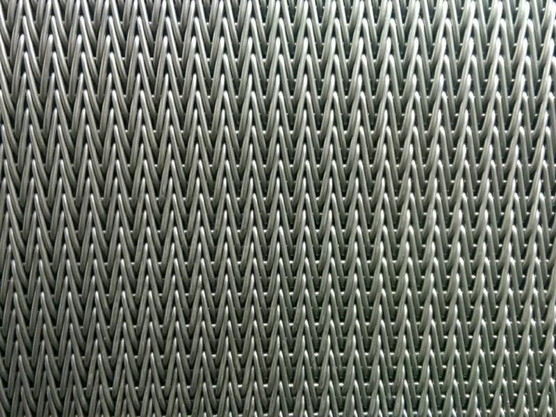 Conveyor Belt with Superimposed H-shaped Cells