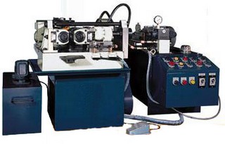 EQUIPMENT FOR ROLLING THREADS ON RODS AND SPECIAL CAR PARTS